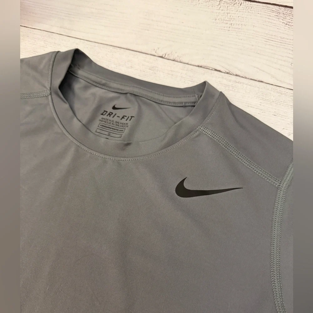 🌾  NIKE‎ Dri-fit T-shirt